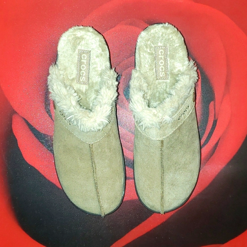 Crocs Clogs - Picture 3 of 7